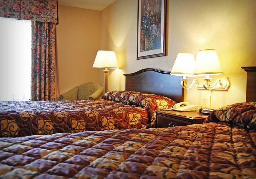 Coushatta Inn Resort Coushatta Inn S Comfortable Lobby Is Decorated With Original Artwork By Tribal Member Tina Santiago And You Re Sure To Find Its Ious Rooms